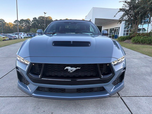 Used 2025 Ford Mustang GT Premium RWD image 2