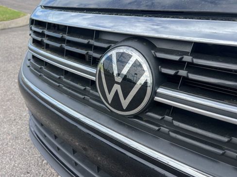 Certified 2023 Volkswagen Jetta SE w/ Panoramic Sunroof Package FWD image 11