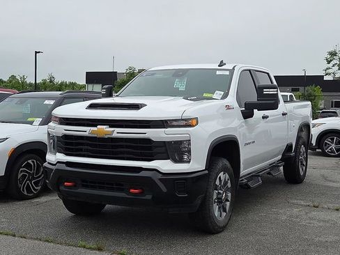 Used 2024 Chevrolet Silverado 2500 Custom w/ Custom Convenience Package AWD/4WD image 1