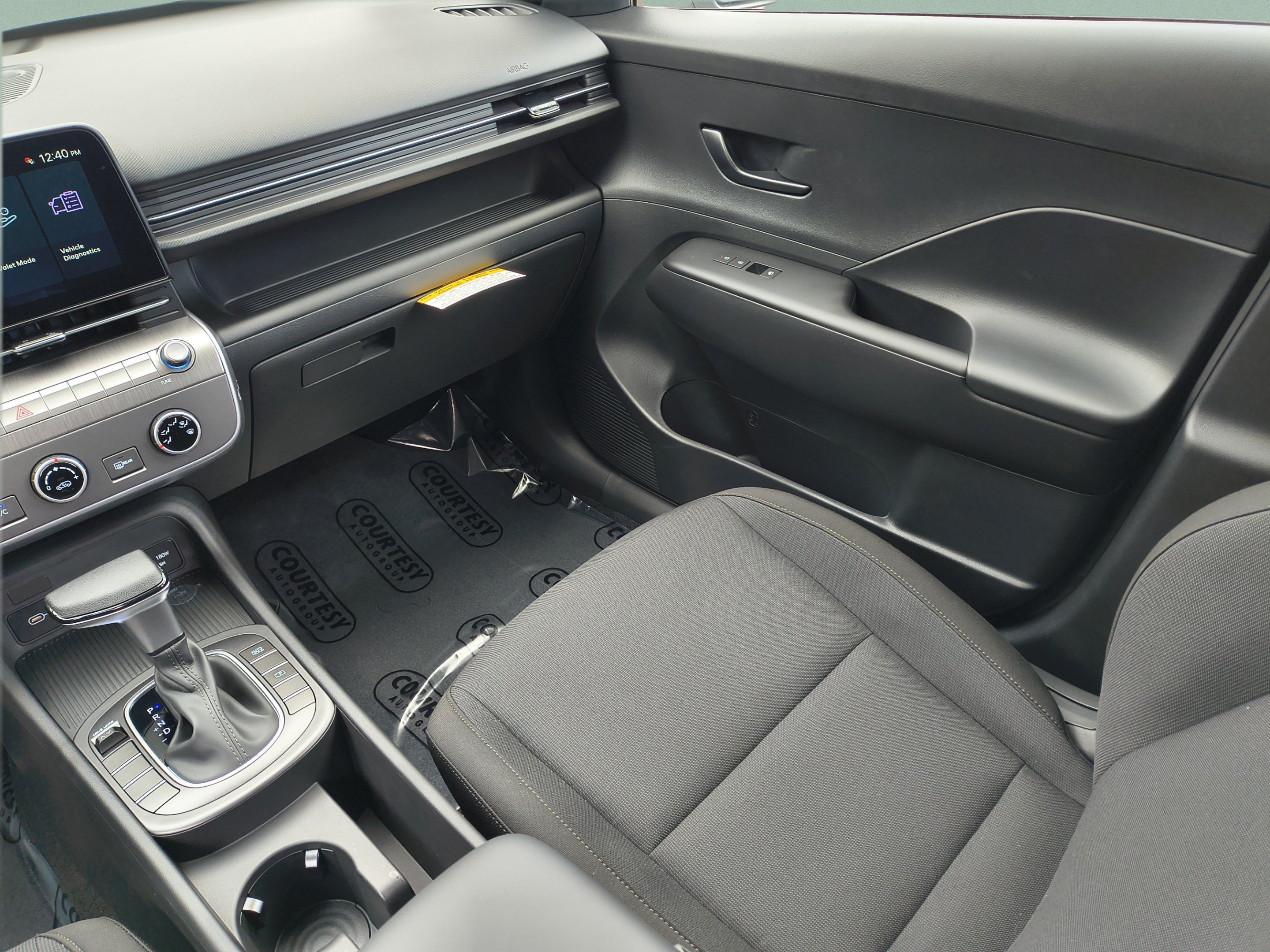 New 2027 Hyundai Kona SE FWD image 13