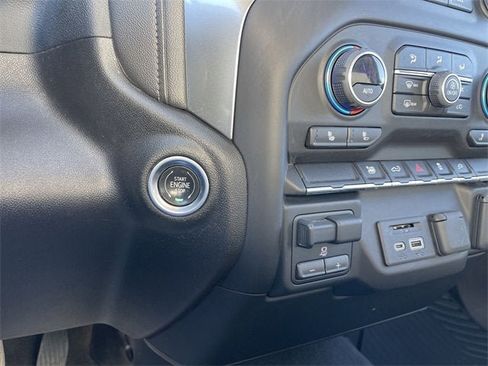 Used 2022 Chevrolet Silverado 2500 LTZ image 17