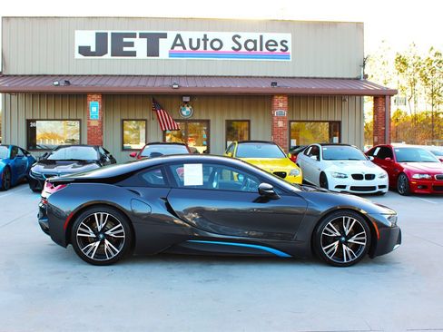 Used 2015 BMW i8 image 10