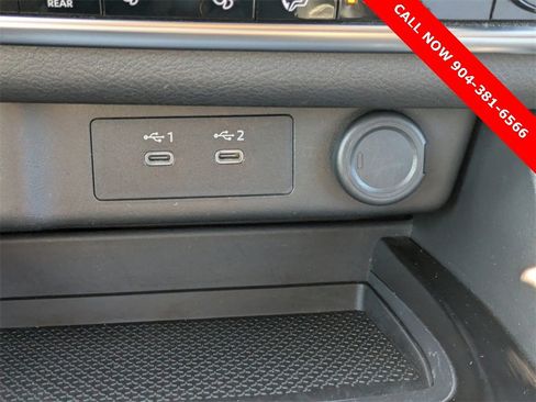 Used 2024 Nissan Rogue SV image 22