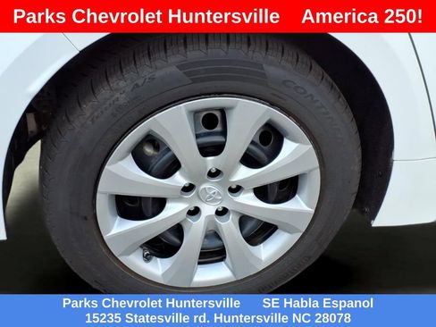 Used 2021 Toyota Corolla LE FWD image 32
