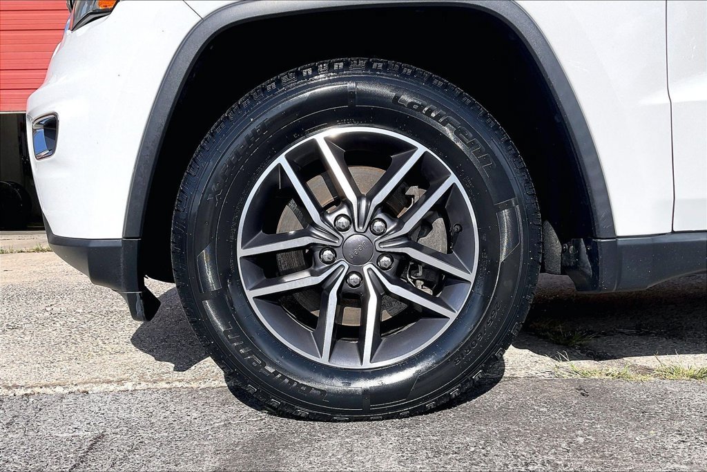 Used 2021 Jeep Grand Cherokee Limited AWD/4WD image 9
