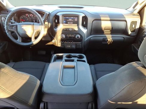 Used 2024 Chevrolet Silverado 2500 Custom w/ Custom Value Package image 18