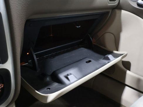 Used 2004 Saturn L-Series L300 image 26