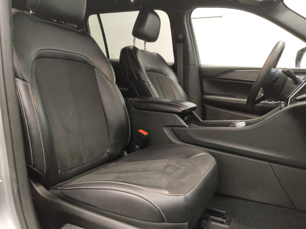 Used 2023 Jeep Grand Cherokee L Laredo RWD image 21
