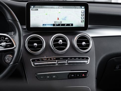 Used 2020 Mercedes-Benz GLC 300 4MATIC image 12