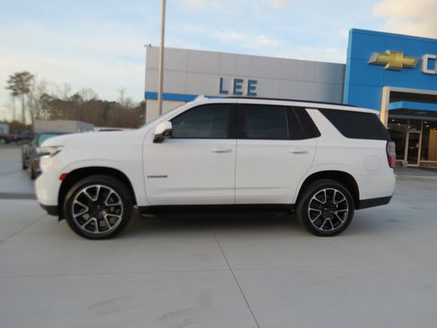 Used 2024 Chevrolet Tahoe RST w/ Luxury Package image 2