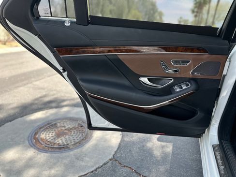 Used 2015 Mercedes-Benz S 550 4MATIC Sedan image 40