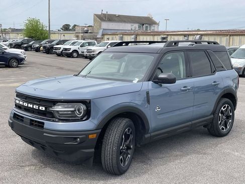 Used 2024 Ford Bronco Sport Outer Banks w/ Tech Package image 7