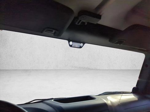 Used 2012 Jeep Wrangler Unlimited Sport image 13