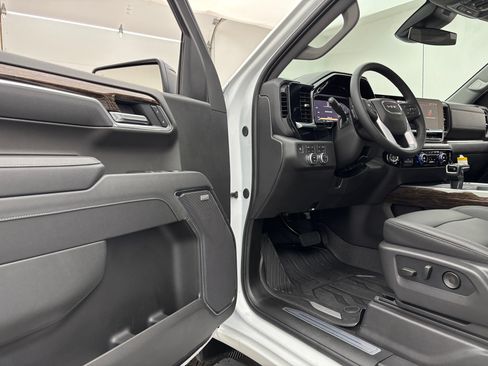 New 2026 GMC Sierra 1500 Elevation w/ Elevation Premium Package AWD/4WD image 15
