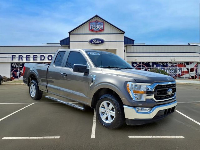 Used 2022 Ford F150 XLT RWD image 1