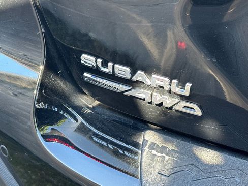 Used 2025 Subaru Crosstrek 2.5i Limited w/ Crosstrek Mirror Package image 8