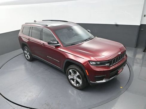 Used 2025 Jeep Grand Cherokee L Limited AWD/4WD image 24