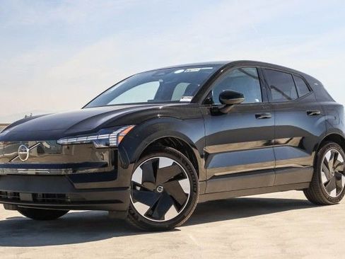 New 2025 Volvo EX30 Plus w/ Protection Package Premier image 1