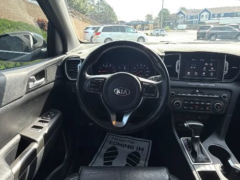 Used 2017 Kia Sportage EX FWD image 18