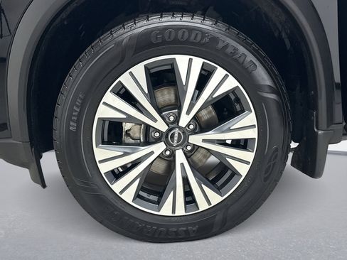 Used 2023 Nissan Rogue SV image 24