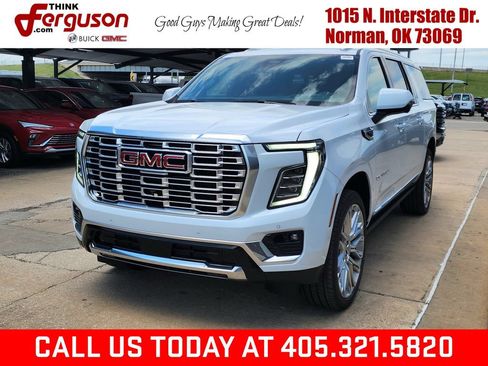 New 2026 GMC Yukon XL Denali w/ Denali Reserve Package AWD/4WD image 7