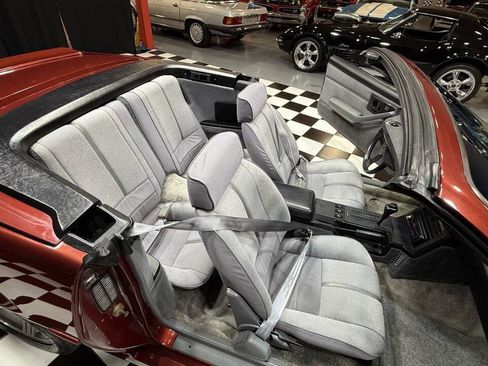 Used 1988 Chevrolet Camaro IROC-Z RWD image 32