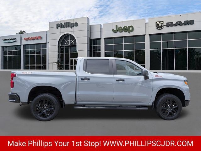 Used 2024 Chevrolet Silverado 1500 Custom Trail Boss AWD/4WD image 2