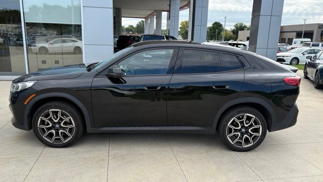 Used 2026 BMW X2 xDrive28i AWD/4WD image 4