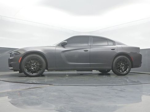 Used 2017 Dodge Charger SXT AWD/4WD image 44