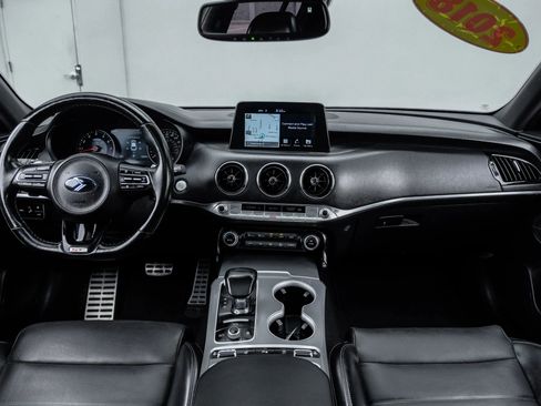 Used 2018 Kia Stinger GT2 AWD/4WD image 22