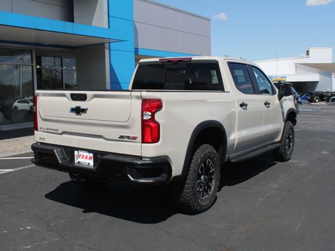 New 2026 Chevrolet Silverado 1500 ZR2 AWD/4WD image 4