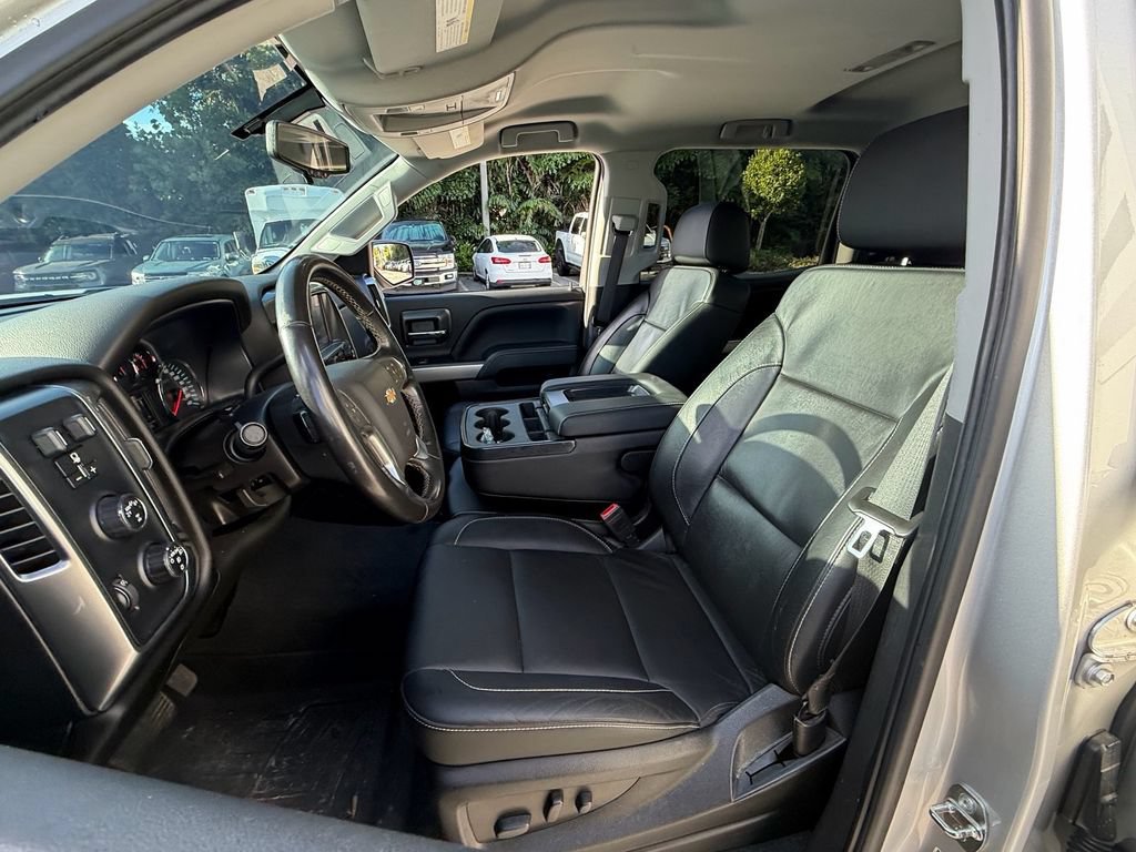 Used 2018 Chevrolet Silverado 1500 LT w/ All Star Edition AWD/4WD image 9