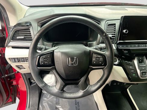Used 2025 Honda Odyssey Elite image 11