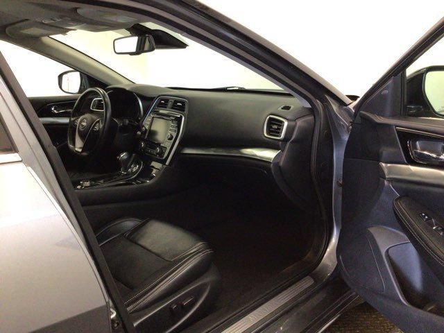 Used 2023 Nissan Maxima SV w/ Floor Mat Group FWD image 12