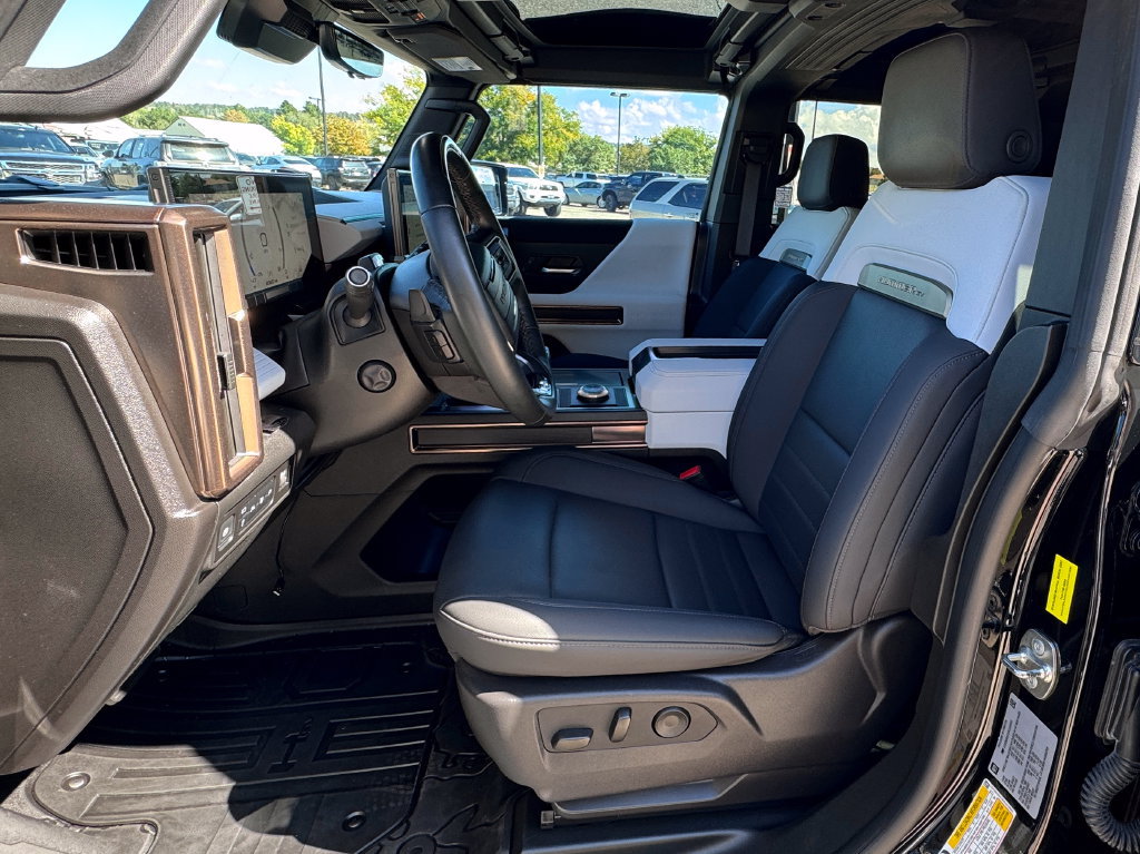 Used 2024 GMC Hummer EV 3X w/ LPO, Illumination Package AWD/4WD image 18