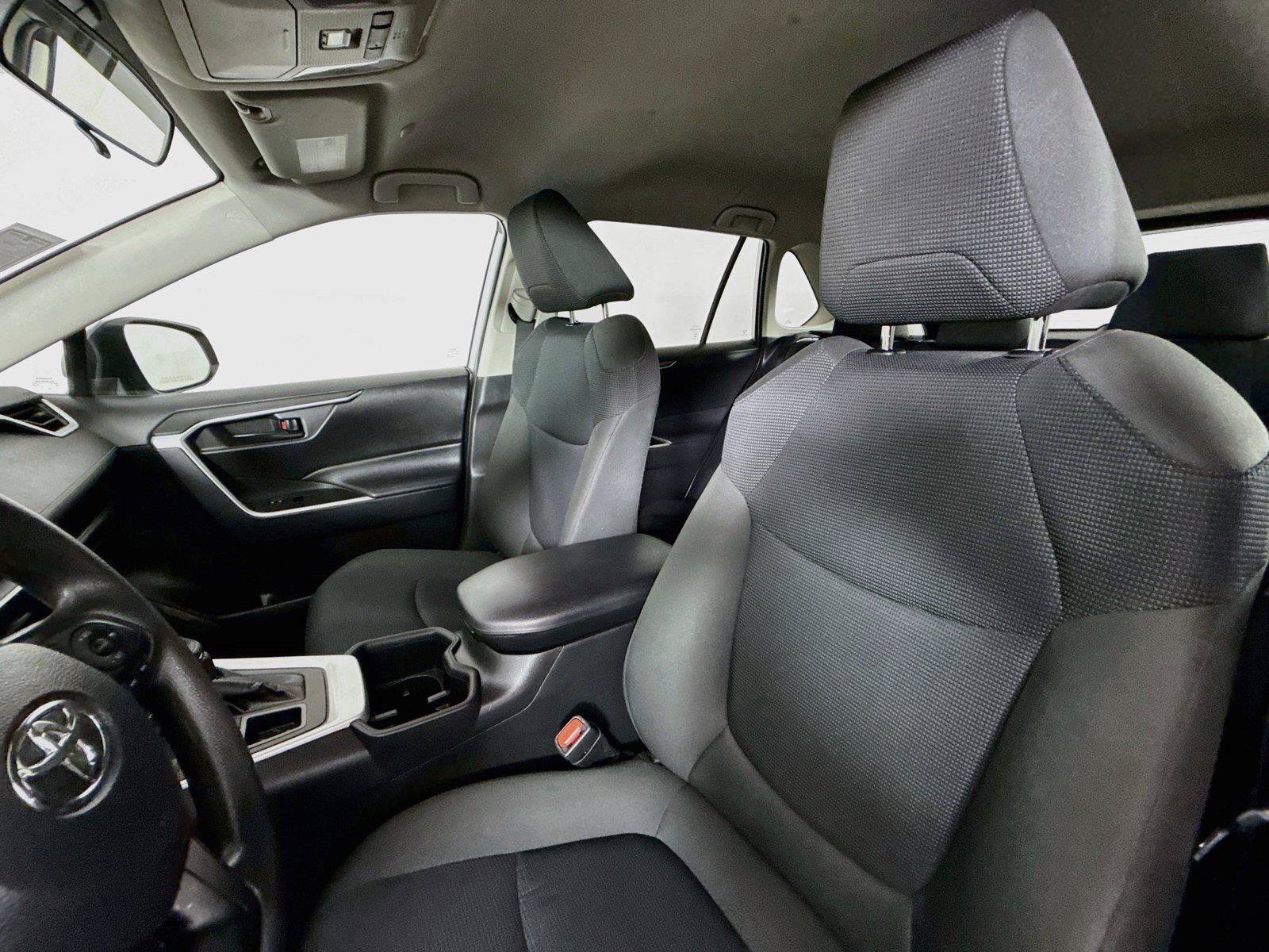 Certified 2024 Toyota RAV4 LE AWD/4WD image 3