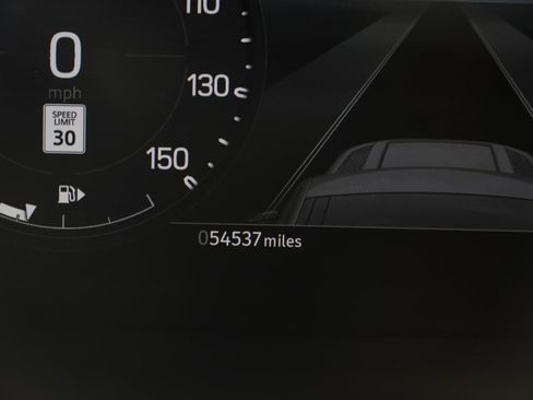 Used 2023 Land Rover Defender 110 SE image 45