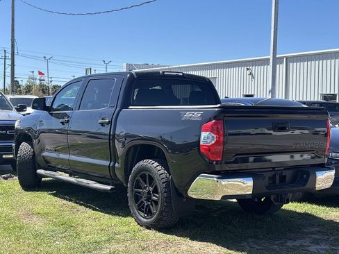 Used 2018 Toyota Tundra SR5 w/ SR5 Upgrade Package image 3