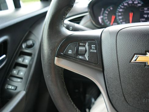 Used 2018 Chevrolet Trax LT w/ LT Convenience Package image 30