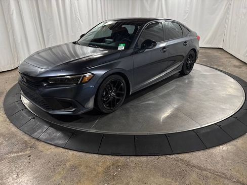 Used 2023 Honda Civic Sport image 1