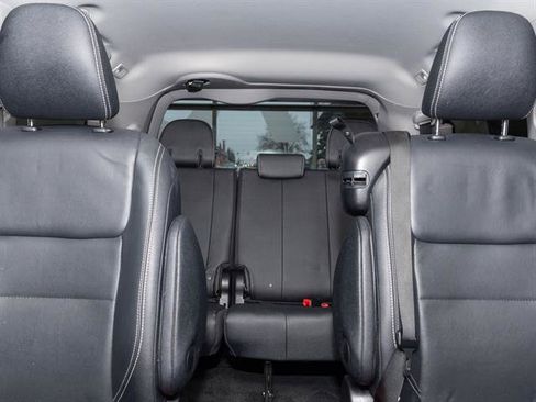 Used 2016 Toyota Sienna SE image 17