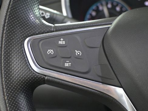 Used 2019 Chevrolet Equinox LT image 18