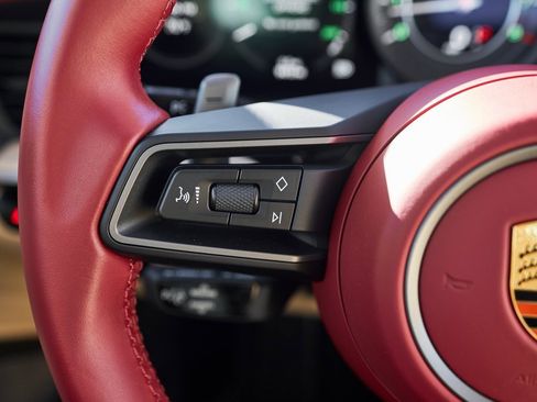 Used 2021 Porsche 911 Targa 4S image 42