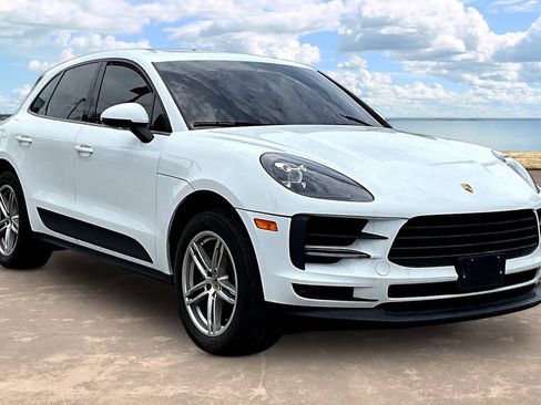 Used 2020 Porsche Macan w/ Driver Memory Package AWD/4WD image 3