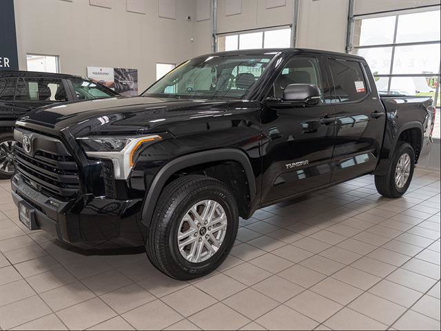Used 2023 Toyota Tundra SR5 w/ SR5 Convenience Package AWD/4WD image 5