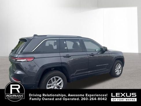 Used 2023 Jeep Grand Cherokee Laredo w/ Luxury Tech Group I image 12