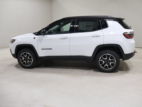 New 2026 Jeep Compass Trailhawk AWD/4WD image 4