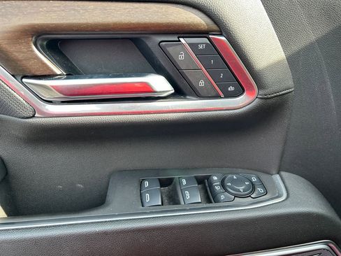 Certified 2025 Chevrolet Silverado 2500 High Country w/ Technology Package image 32