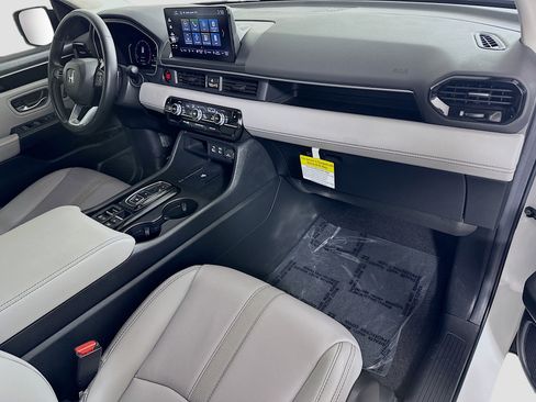 Used 2024 Honda Pilot EX-L image 29