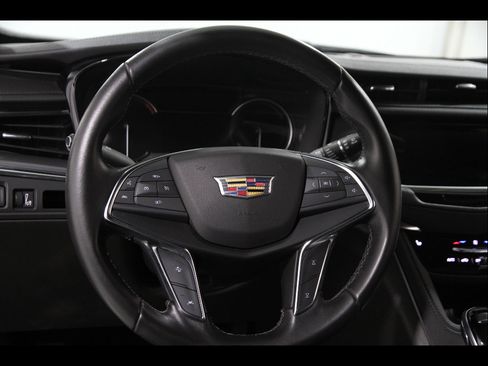 Used 2022 Cadillac XT5 Luxury AWD/4WD image 7